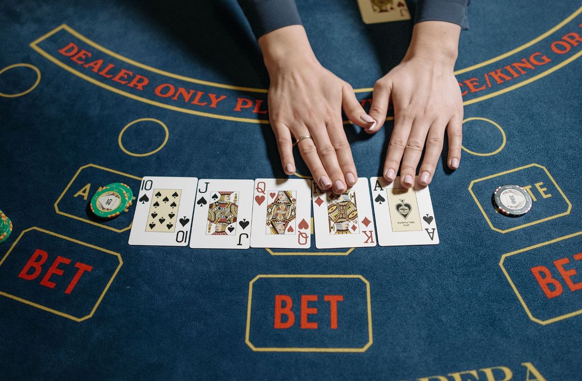 Holy Moly Casino Live Betting